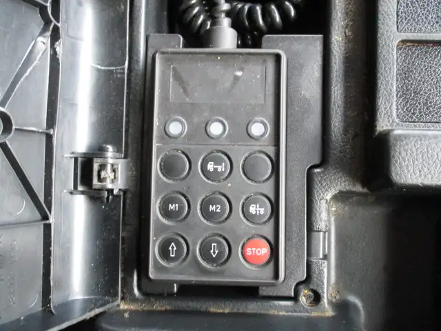 平成28年06月中古大型トラクタヘッド日野プロフィアの画像35