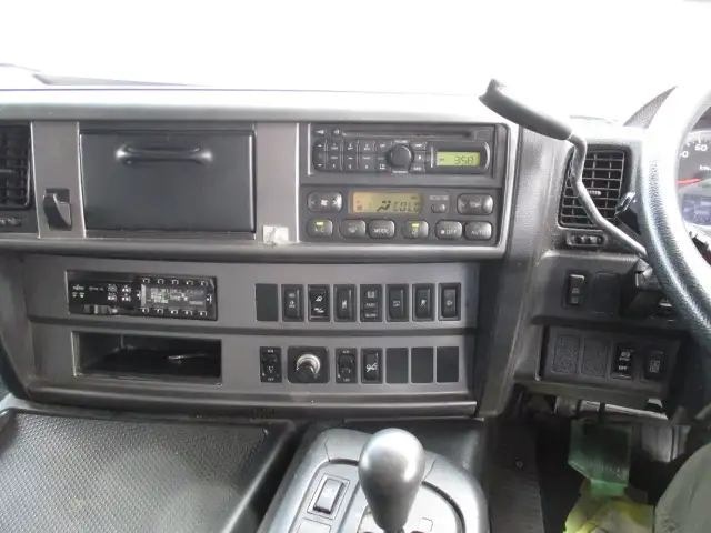 平成28年06月中古大型トラクタヘッド日野プロフィアの画像36