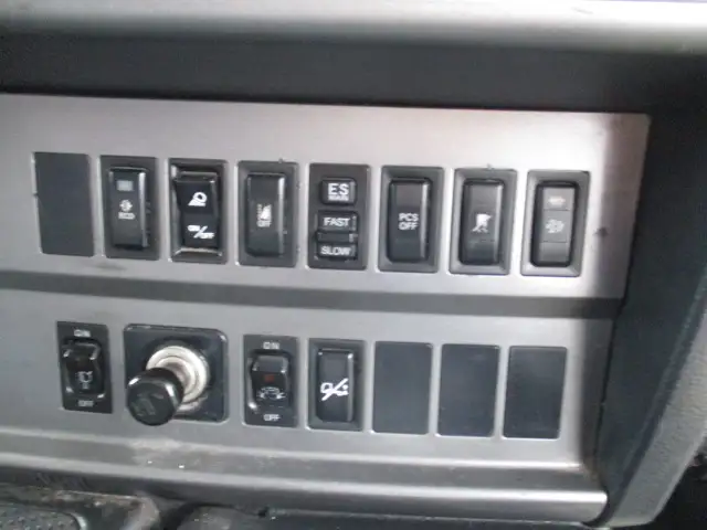 平成28年06月中古大型トラクタヘッド日野プロフィアの画像38