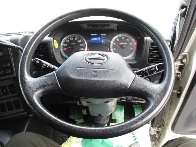 平成28年06月中古大型トラクタヘッド日野プロフィアの画像41