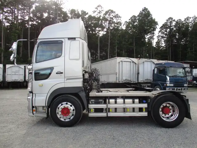 平成28年06月中古大型トラクタヘッド日野プロフィアの画像8