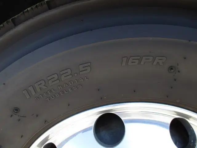 車検付(R7.10) 平成29年 いすゞ トラクタ D尺 カスタム ハイルーフ 460馬力 F8(hi/Lo) 第五輪:11,500㎏ 距離:53万㎞の画像19