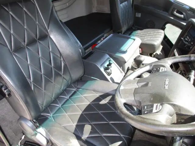 車検付(R7.10) 平成29年 いすゞ トラクタ D尺 カスタム ハイルーフ 460馬力 F8(hi/Lo) 第五輪:11,500㎏ 距離:53万㎞の画像25