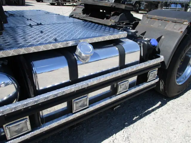 車検付(R7.10) 平成29年 いすゞ トラクタ D尺 カスタム ハイルーフ 460馬力 F8(hi/Lo) 第五輪:11,500㎏ 距離:53万㎞の画像9