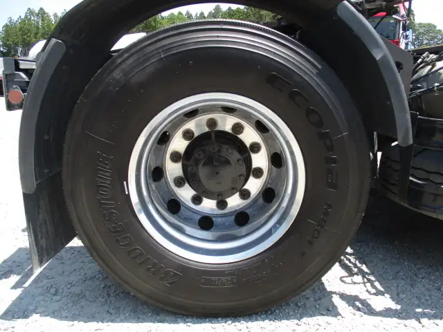 平成29年04月中古大型トラクタヘッド日産UDクオンの画像12