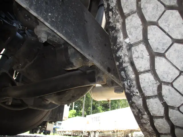 平成29年04月中古大型トラクタヘッド日産UDクオンの画像17