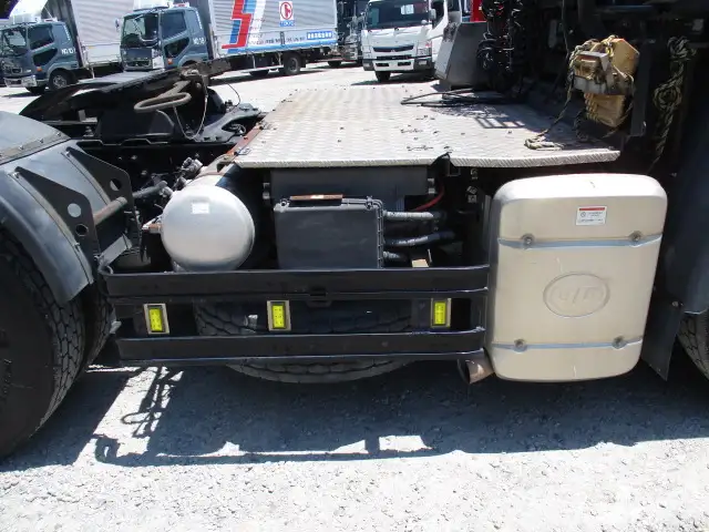 平成29年04月中古大型トラクタヘッド日産UDクオンの画像22