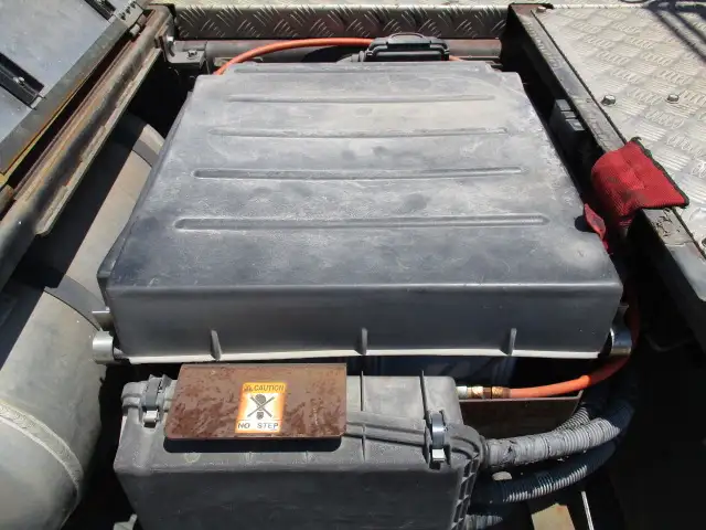 平成29年04月中古大型トラクタヘッド日産UDクオンの画像23