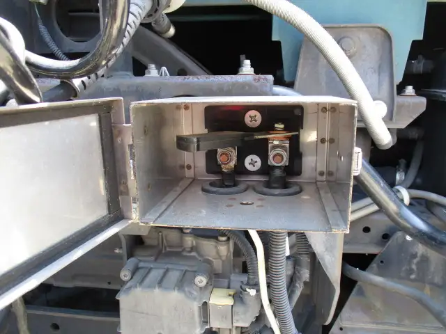 平成29年04月中古大型トラクタヘッド日産UDクオンの画像30