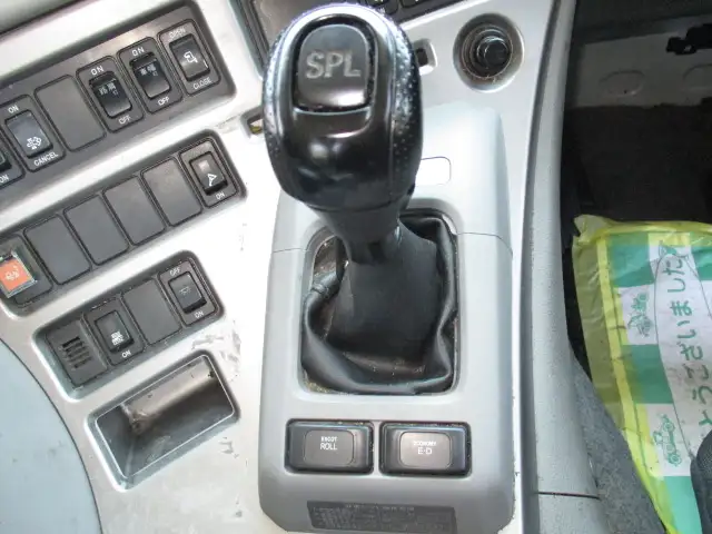 平成29年04月中古大型トラクタヘッド日産UDクオンの画像37