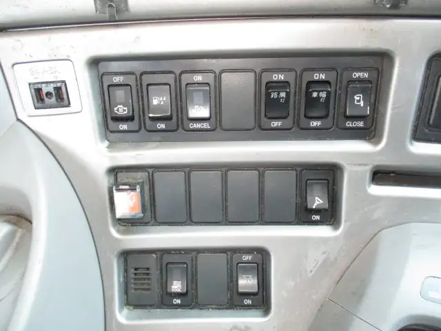 平成29年04月中古大型トラクタヘッド日産UDクオンの画像39