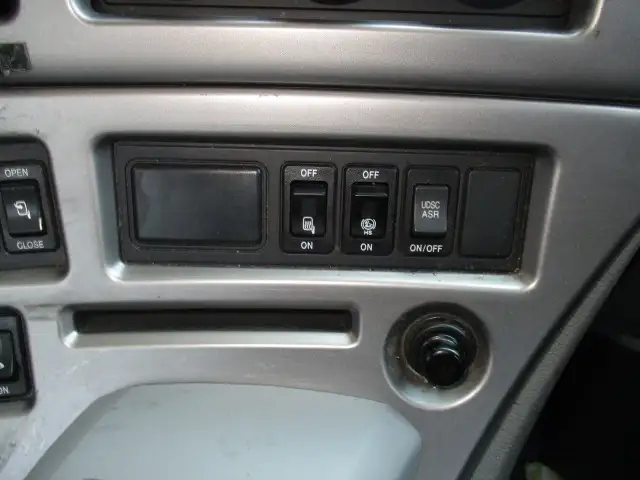 平成29年04月中古大型トラクタヘッド日産UDクオンの画像40