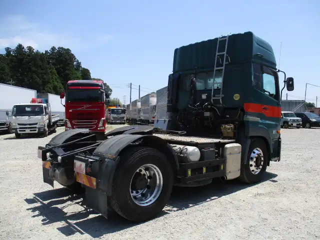 平成29年04月中古大型トラクタヘッド日産UDクオンの画像5