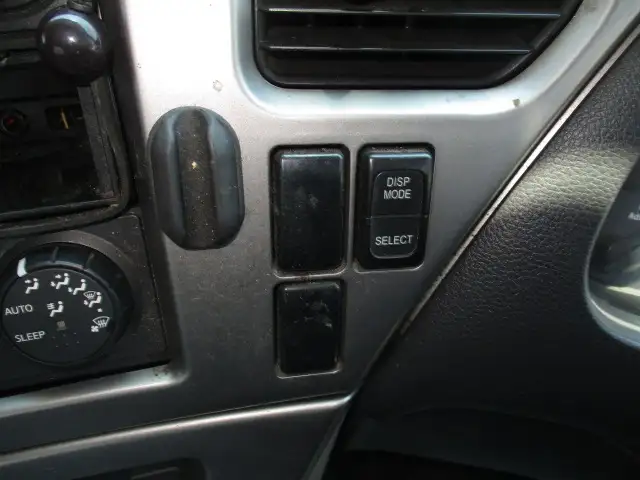 平成29年04月中古大型トラクタヘッド日産UDクオンの画像41