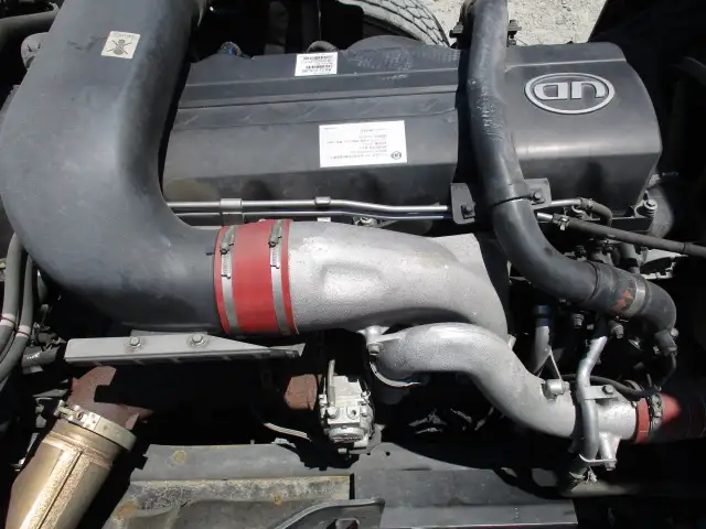 平成29年04月中古大型トラクタヘッド日産UDクオンの画像49