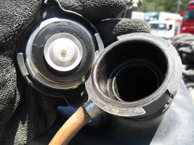 平成29年04月中古大型トラクタヘッド日産UDクオンの画像52