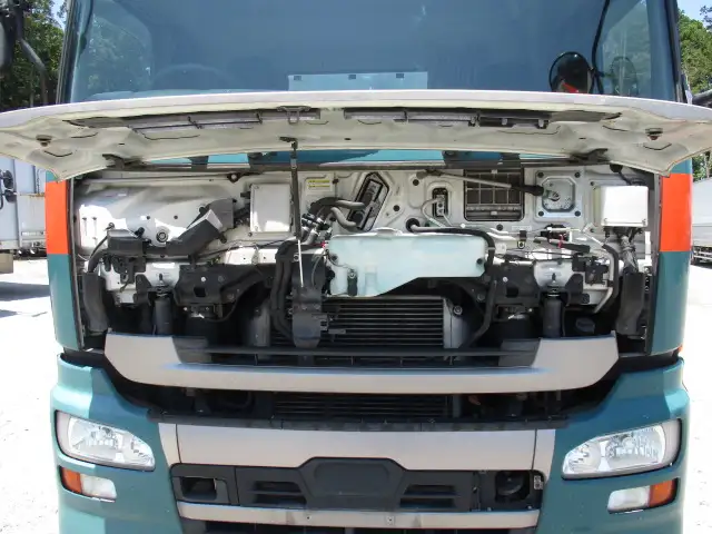 平成29年04月中古大型トラクタヘッド日産UDクオンの画像54