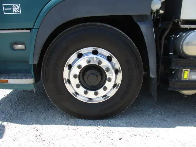 平成29年04月中古大型トラクタヘッド日産UDクオンの画像9