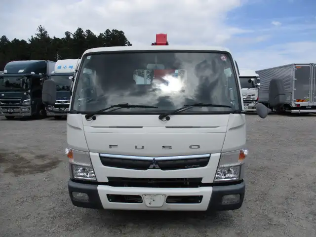 平成29年11月中古小型クレーン付三菱ふそうキャンターの画像2