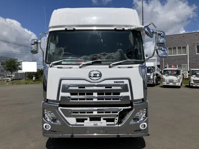 令和04年03月中古大型トラクタヘッド日産UDクオンの画像2