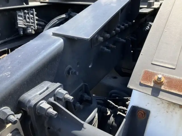 令和04年03月中古大型トラクタヘッド日産UDクオンの画像15