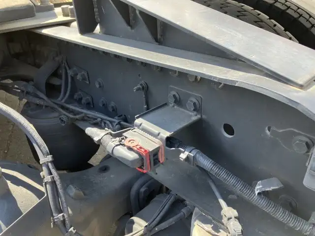 令和04年03月中古大型トラクタヘッド日産UDクオンの画像16