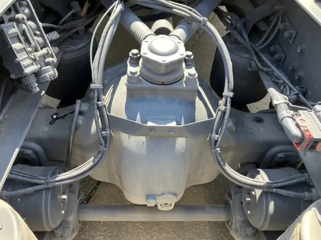 令和04年03月中古大型トラクタヘッド日産UDクオンの画像17