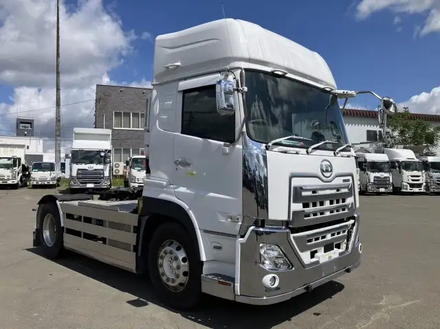 令和04年03月中古大型トラクタヘッド日産UDクオンの画像3