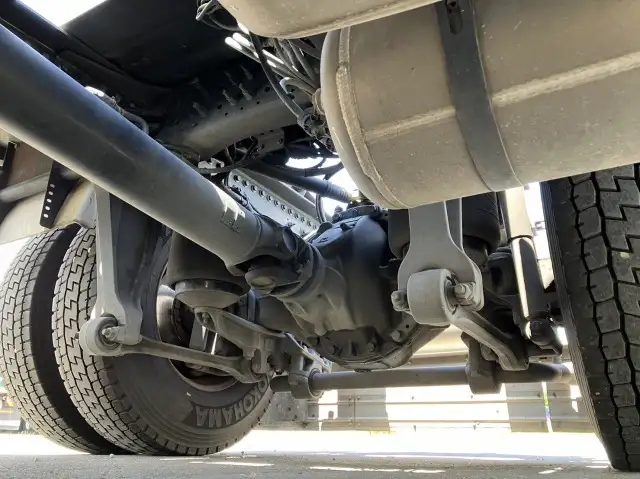 令和04年03月中古大型トラクタヘッド日産UDクオンの画像25