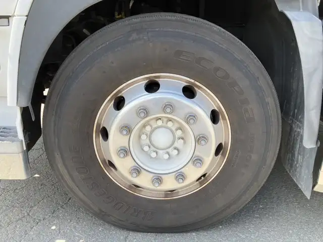 令和04年03月中古大型トラクタヘッド日産UDクオンの画像28