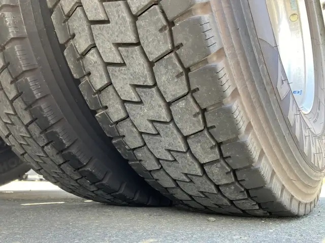 令和04年03月中古大型トラクタヘッド日産UDクオンの画像33