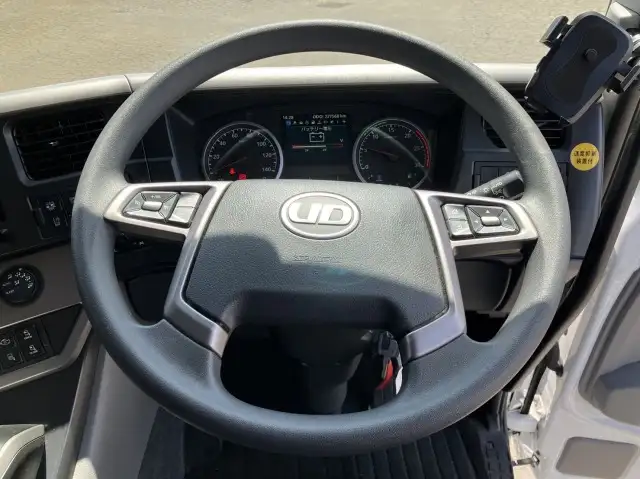 令和04年03月中古大型トラクタヘッド日産UDクオンの画像36