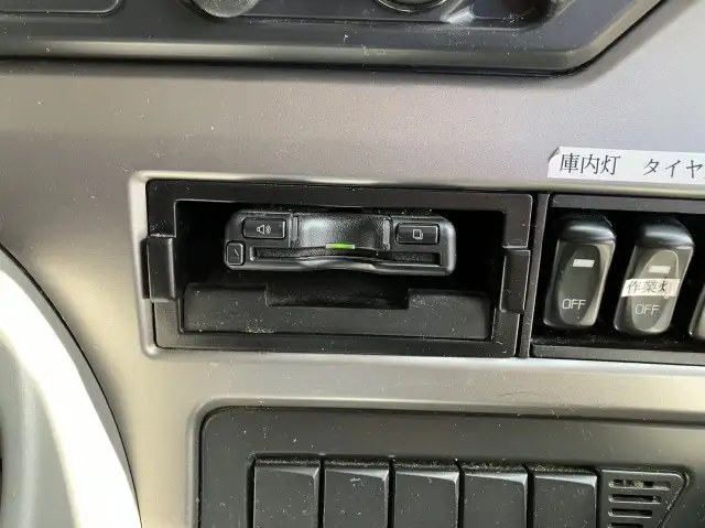 令和04年03月中古大型トラクタヘッド日産UDクオンの画像44