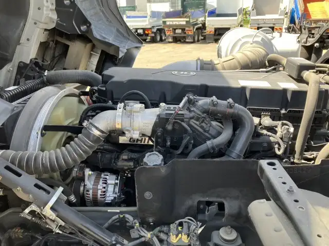 令和04年03月中古大型トラクタヘッド日産UDクオンの画像46