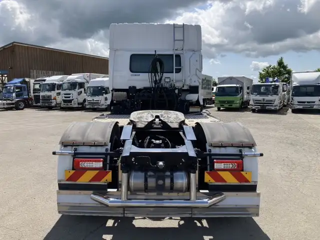 令和04年03月中古大型トラクタヘッド日産UDクオンの画像6