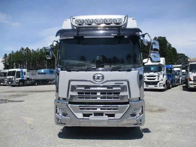 令和03年12月中古大型ダンプ日産UDクオンの画像2