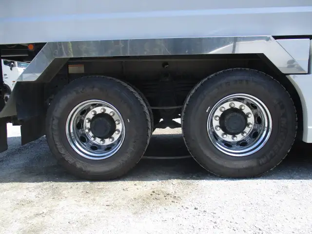 令和03年12月中古大型ダンプ日産UDクオンの画像14