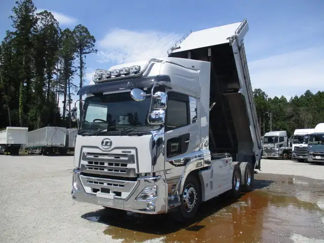 令和03年12月中古大型ダンプ日産UDクオンの画像34