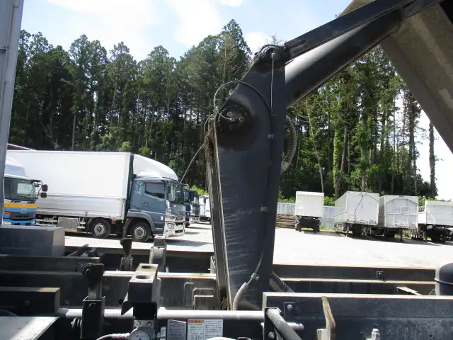 令和03年12月中古大型ダンプ日産UDクオンの画像42