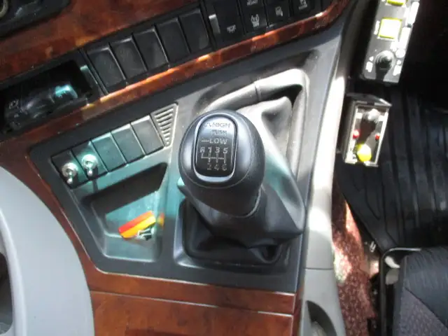 令和03年12月中古大型ダンプ日産UDクオンの画像51