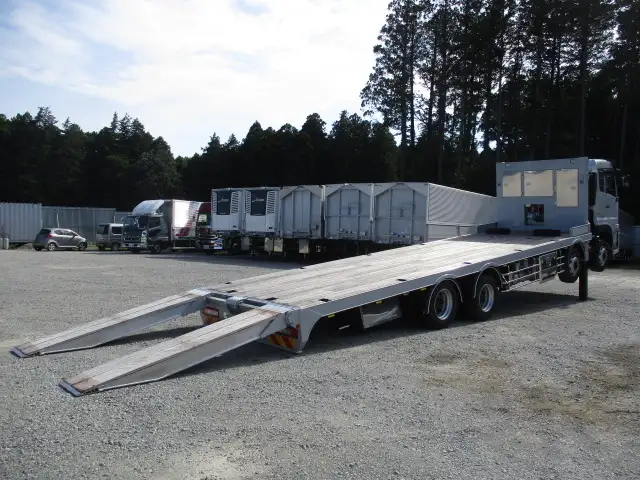 令和06年03月中古大型重機運搬車日産UDクオンの画像17