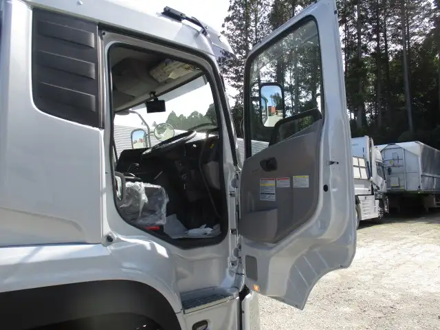 令和06年03月中古大型重機運搬車日産UDクオンの画像25