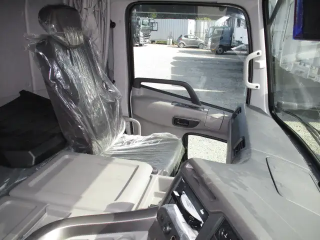 令和06年03月中古大型重機運搬車日産UDクオンの画像28