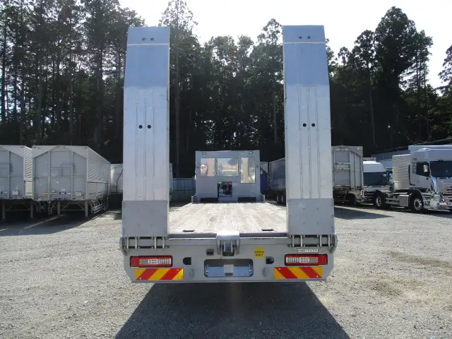 令和06年03月中古大型重機運搬車日産UDクオンの画像6