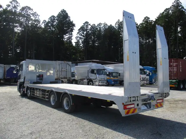 令和06年03月中古大型重機運搬車日産UDクオンの画像7