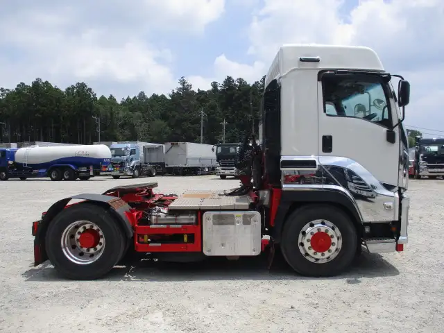 令和1年 いすゞ トラクタ 460馬力 Hi/Lo8速 第五輪荷重11,500kg の画像4