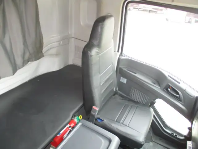 令和1年 いすゞ トラクタ 460馬力 Hi/Lo8速 第五輪荷重11,500kg の画像33