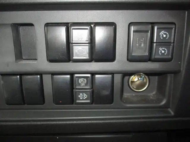 令和1年 いすゞ トラクタ 460馬力 Hi/Lo8速 第五輪荷重11,500kg の画像37