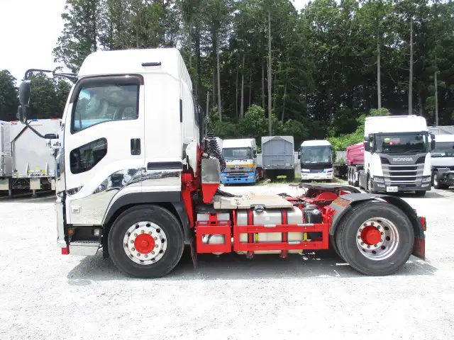 令和1年 いすゞ トラクタ 460馬力 Hi/Lo8速 第五輪荷重11,500kg の画像8