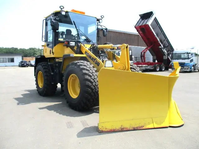 令和02年05月中古その他建設機械・フォークリフトコマツWA100-8の画像3